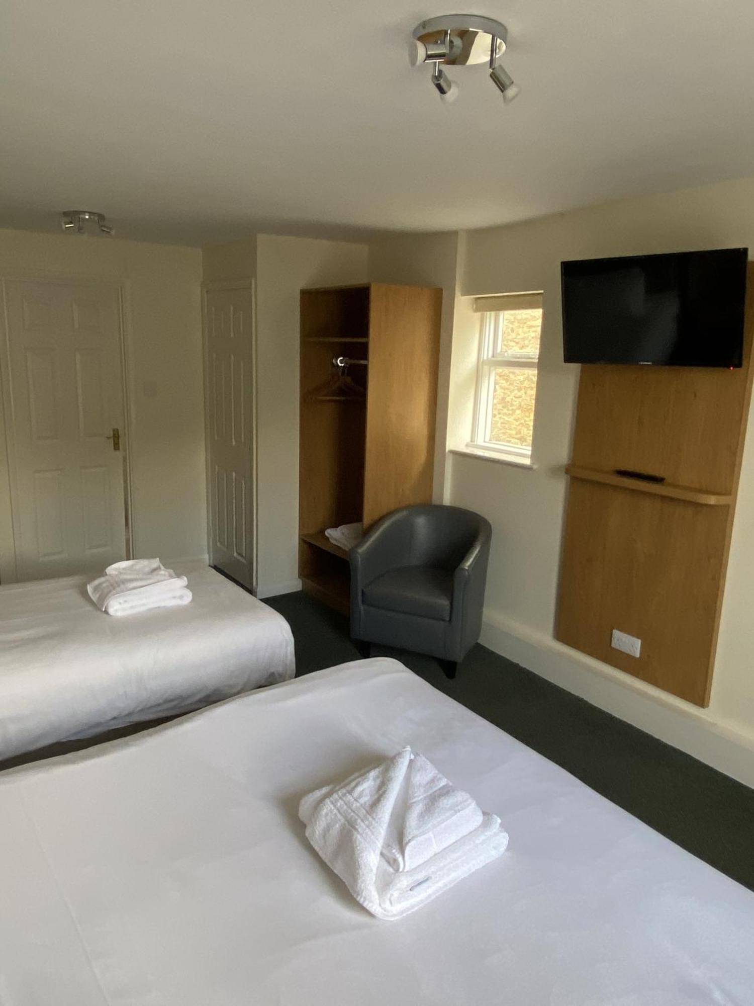 New Inn Hotel Lechlade Oda fotoğraf