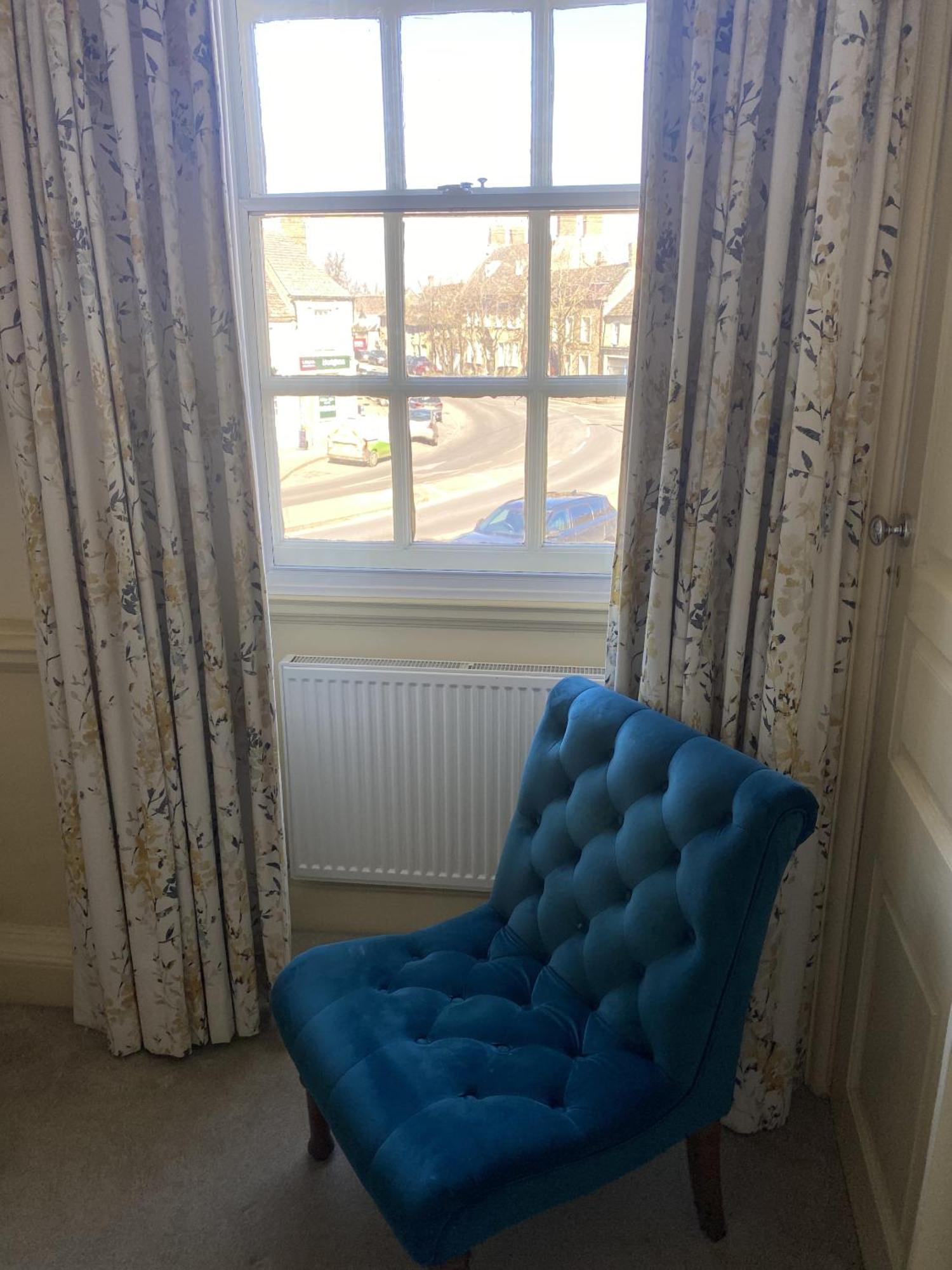 New Inn Hotel Lechlade Oda fotoğraf