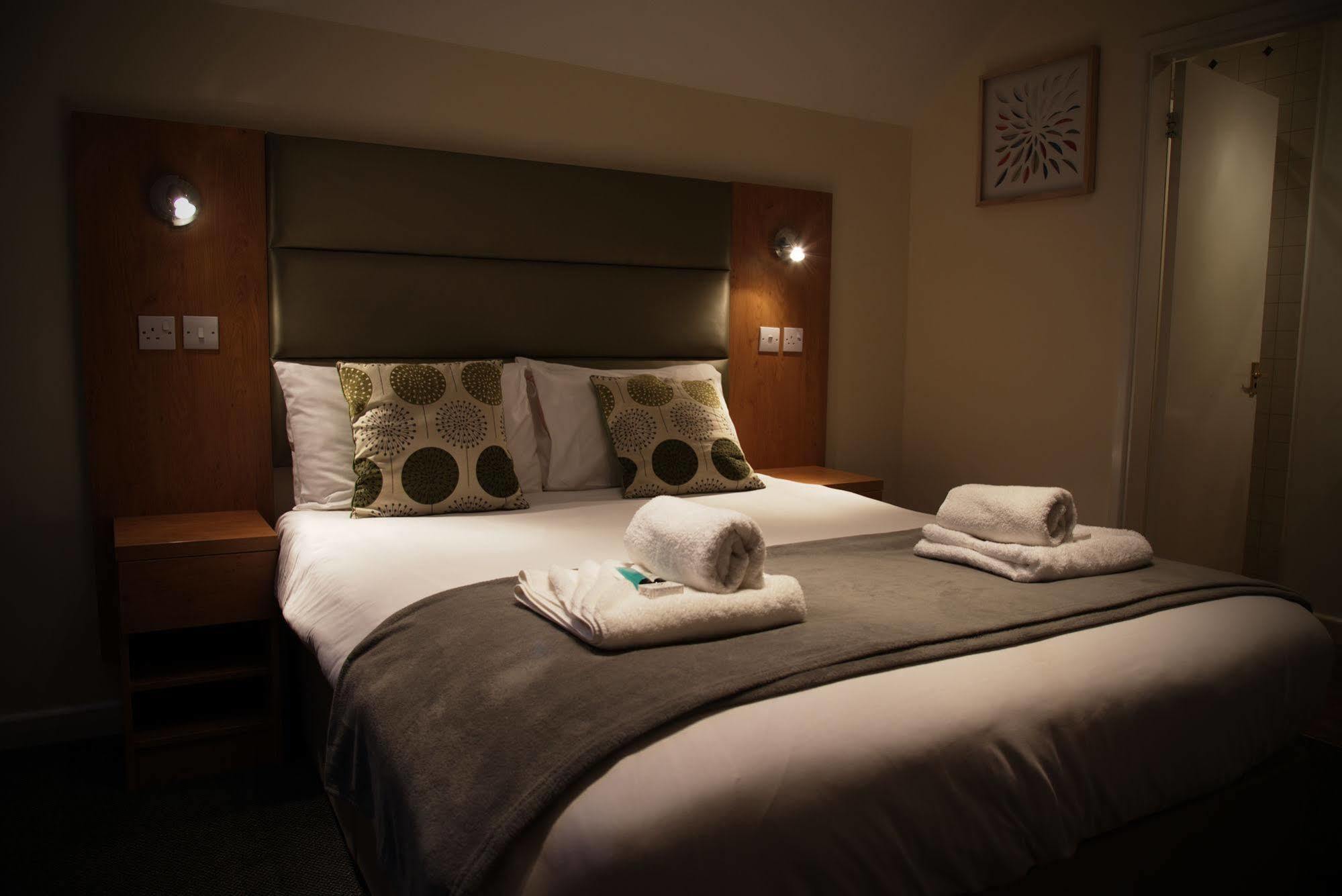 New Inn Hotel Lechlade Dış mekan fotoğraf