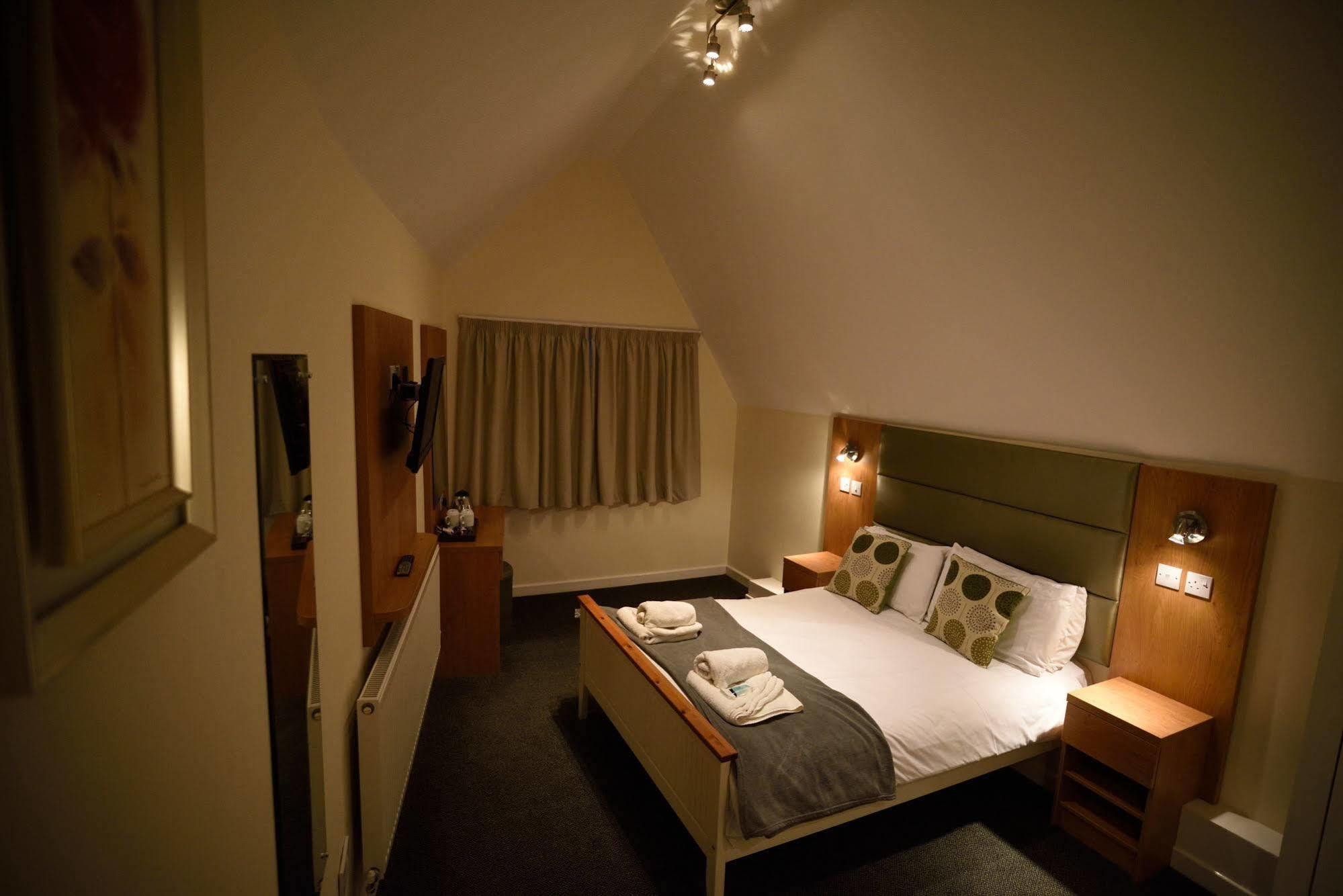 New Inn Hotel Lechlade Dış mekan fotoğraf